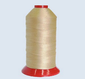 Filati in poliestere 100% alta tenacità colore crema Filati in poliestere 100% alta tenacità colore crema